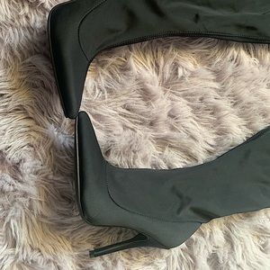 Gorgeous Black thigh high boots by Public Desire